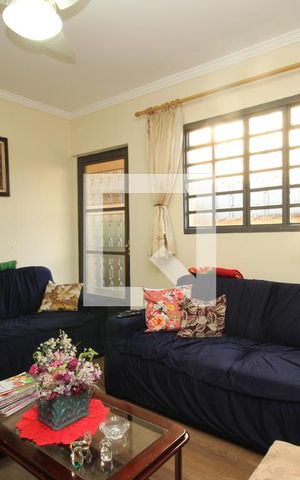 Casa à venda com 300m², 3 quartos e 1 vagaSala 