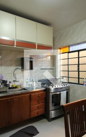 Casa à venda com 300m², 3 quartos e 1 vagaCozinha 