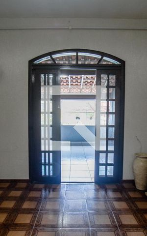 Casa à venda com 209m², 3 quartos e 2 vagasSala