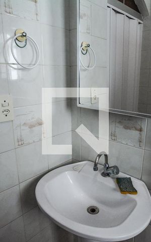 Casa à venda com 209m², 3 quartos e 2 vagasBanheiro Corredor