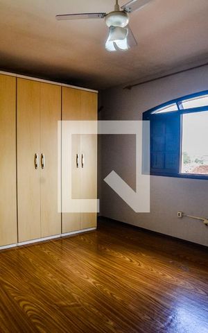 Casa à venda com 209m², 3 quartos e 2 vagasQuarto 1