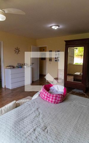 Casa à venda com 710m², 4 quartos e 4 vagas Casa à venda com 710m², 4 quartos e 4 vagasSuíte 1