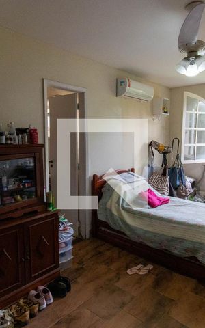 Casa à venda com 710m², 4 quartos e 4 vagas Casa à venda com 710m², 4 quartos e 4 vagasSuíte 2