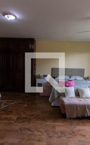 Casa à venda com 710m², 4 quartos e 4 vagas Casa à venda com 710m², 4 quartos e 4 vagasSuíte 1