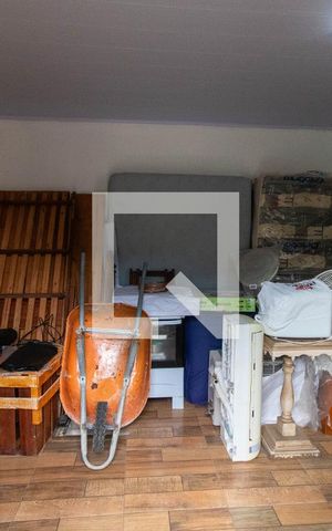 Casa à venda com 710m², 4 quartos e 4 vagas Casa à venda com 710m², 4 quartos e 4 vagasDepósito