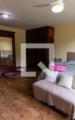 Casa à venda com 710m², 4 quartos e 4 vagas Casa à venda com 710m², 4 quartos e 4 vagasSuíte 1