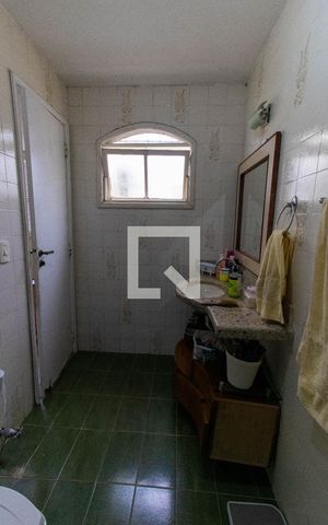 Casa à venda com 710m², 4 quartos e 4 vagas Casa à venda com 710m², 4 quartos e 4 vagasSuíte 1