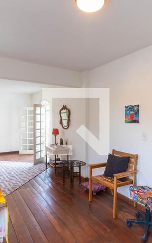 Casa de condomínio à venda com 354m², 5 quartos e 2 vagasSala Piso Térreo