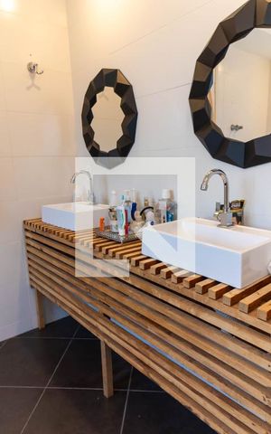 Casa de condomínio à venda com 354m², 5 quartos e 2 vagasBanheiro Suíte Master Andar Superior