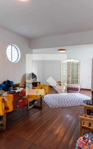 Casa de condomínio à venda com 354m², 5 quartos e 2 vagasSala Piso Térreo