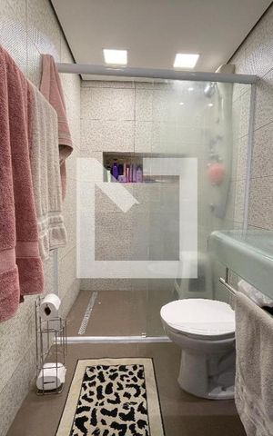 Casa para alugar com 170m², 5 quartos e 3 vagas Casa para alugar com 170m², 5 quartos e 3 vagasBanheiro Suíte 1
