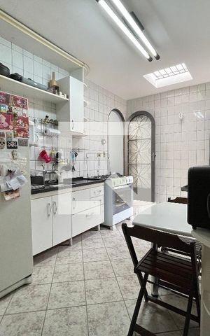 Casa para alugar com 170m², 5 quartos e 3 vagas Casa para alugar com 170m², 5 quartos e 3 vagasCozinha