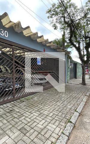 Casa para alugar com 170m², 5 quartos e 3 vagas Casa para alugar com 170m², 5 quartos e 3 vagasFachada
