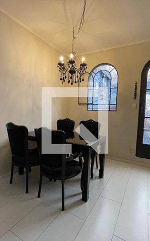 Casa para alugar com 170m², 5 quartos e 3 vagas Casa para alugar com 170m², 5 quartos e 3 vagasSala de Jantar