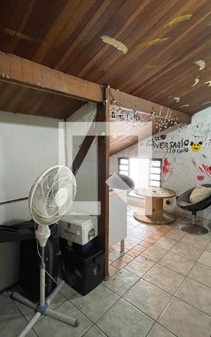 Casa para alugar com 170m², 5 quartos e 3 vagas Casa para alugar com 170m², 5 quartos e 3 vagasQuarto 5
