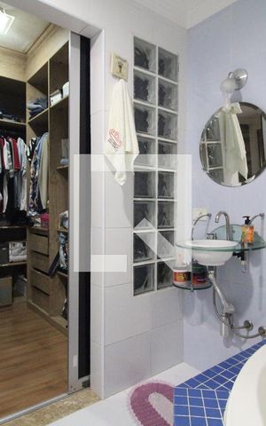 Casa para alugar com 300m², 2 quartos e 2 vagasBanheiro da Suíte