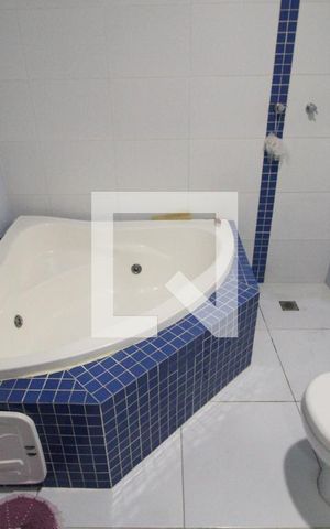 Casa para alugar com 300m², 2 quartos e 2 vagasBanheiro da Suíte