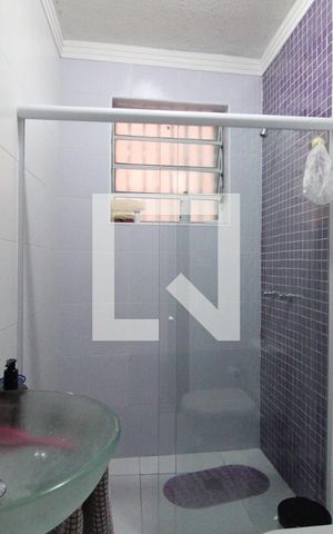 Casa para alugar com 300m², 2 quartos e 2 vagasBanheiro 2 