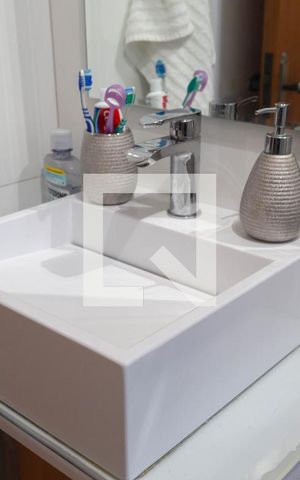 Casa à venda com 190m², 3 quartos e 4 vagas Casa à venda com 190m², 3 quartos e 4 vagasBanheiro da Suíte