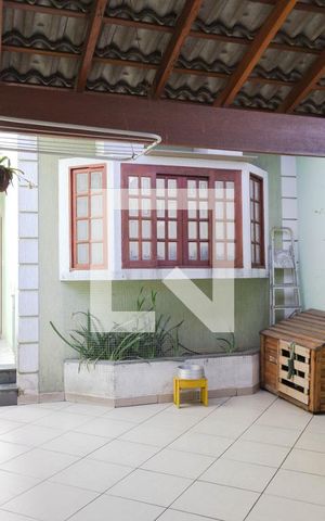 Casa à venda com 190m², 3 quartos e 4 vagas Casa à venda com 190m², 3 quartos e 4 vagasGaragem