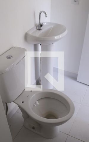 Apartamento para alugar com 42m², 2 quartos e sem vagaBanheiro