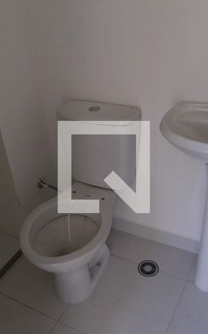 Apartamento para alugar com 42m², 2 quartos e sem vagaBanheiro