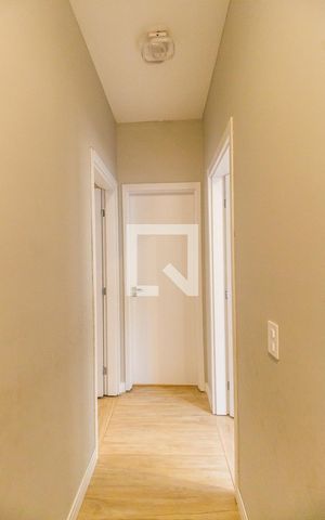 Casa de condomínio à venda com 152m², 3 quartos e 3 vagas Casa de condomínio à venda com 152m², 3 quartos e 3 vagasCorredor