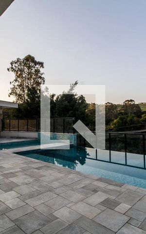 Casa de condomínio à venda com 152m², 3 quartos e 3 vagas Casa de condomínio à venda com 152m², 3 quartos e 3 vagasPiscina