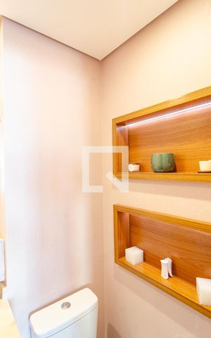 Apartamento à venda com 93m², 3 quartos e 2 vagas Apartamento à venda com 93m², 3 quartos e 2 vagasLavabo