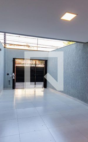 Casa à venda com 131m², 3 quartos e 2 vagas Casa à venda com 131m², 3 quartos e 2 vagasGaragem