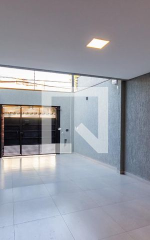 Casa à venda com 131m², 3 quartos e 2 vagas Casa à venda com 131m², 3 quartos e 2 vagasGaragem