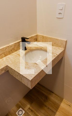 Casa à venda com 131m², 3 quartos e 2 vagas Casa à venda com 131m², 3 quartos e 2 vagasBanheiro 2