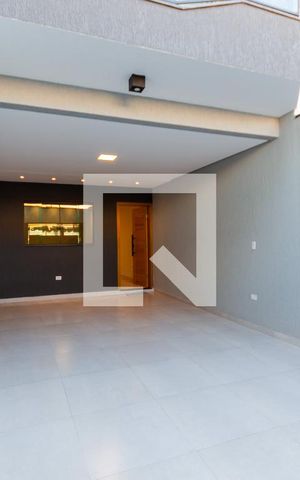 Casa à venda com 131m², 3 quartos e 2 vagas Casa à venda com 131m², 3 quartos e 2 vagasGaragem