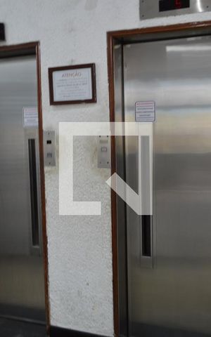 Apartamento à venda com 30m², 1 quarto e sem vagaElevadores