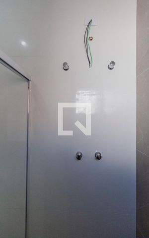 Casa à venda com 430m², 3 quartos e 4 vagas Casa à venda com 430m², 3 quartos e 4 vagasBanheiro Suíte 1