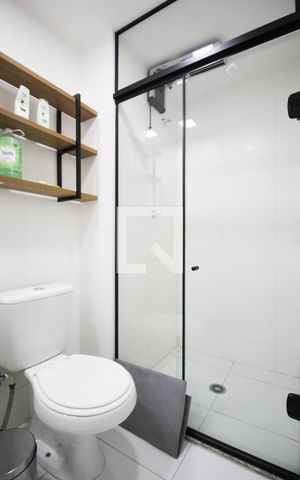 Studio à venda com 25m², 1 quarto e sem vaga Studio à venda com 25m², 1 quarto e sem vagaBanheiro