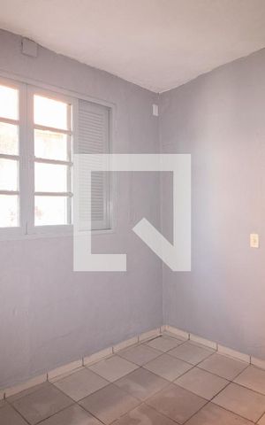 Casa para alugar com 60m², 2 quartos e 1 vaga Casa para alugar com 60m², 2 quartos e 1 vagaSala