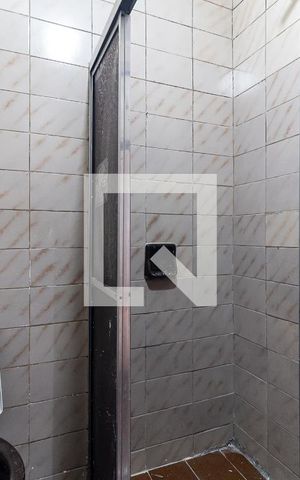 Casa à venda com 100m², 3 quartos e 1 vaga Casa à venda com 100m², 3 quartos e 1 vagaBanheiro 2