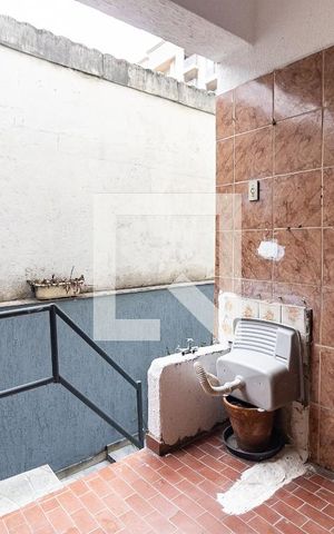 Casa à venda com 100m², 3 quartos e 1 vaga Casa à venda com 100m², 3 quartos e 1 vagaLavanderia