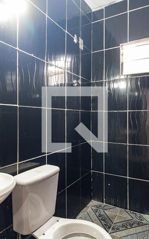 Casa à venda com 100m², 3 quartos e 1 vaga Casa à venda com 100m², 3 quartos e 1 vagaBanheiro 1
