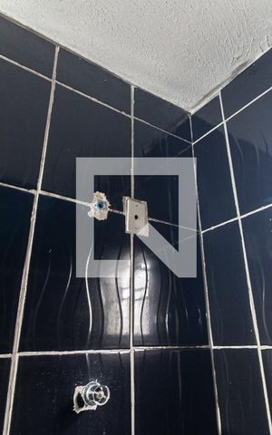 Casa à venda com 100m², 3 quartos e 1 vaga Casa à venda com 100m², 3 quartos e 1 vagaBanheiro 1
