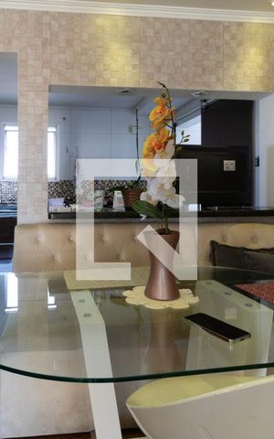 Apartamento à venda com 74m², 3 quartos e 1 vagaSala