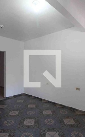 Casa para alugar com 72m², 2 quartos e 1 vagaSala