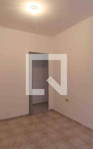 Casa para alugar com 72m², 2 quartos e 1 vagaQuarto 1