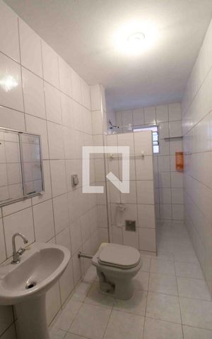 Casa para alugar com 72m², 2 quartos e 1 vagaBanheiro