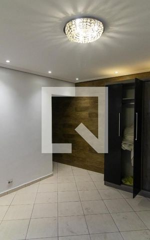 Casa para alugar com 76m², 1 quarto e 2 vagas Casa para alugar com 76m², 1 quarto e 2 vagasSala