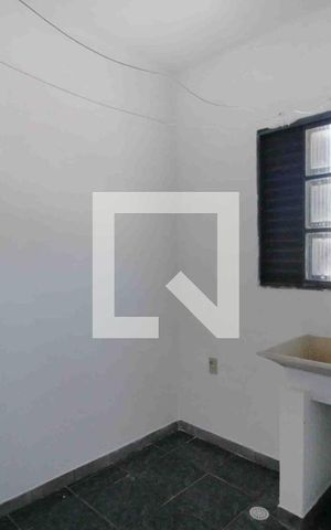 Casa para alugar com 82m², 3 quartos e 1 vagaÁrea de Serviço