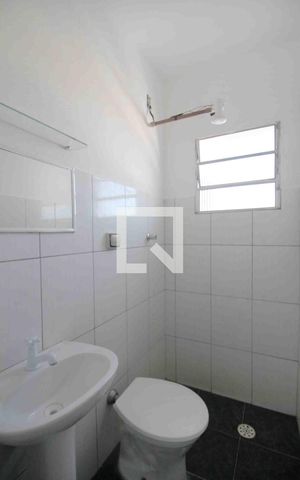 Casa para alugar com 82m², 3 quartos e 1 vagaBanheiro