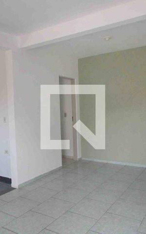Casa para alugar com 82m², 3 quartos e 1 vagaSala