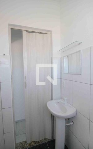 Casa para alugar com 82m², 3 quartos e 1 vagaBanheiro